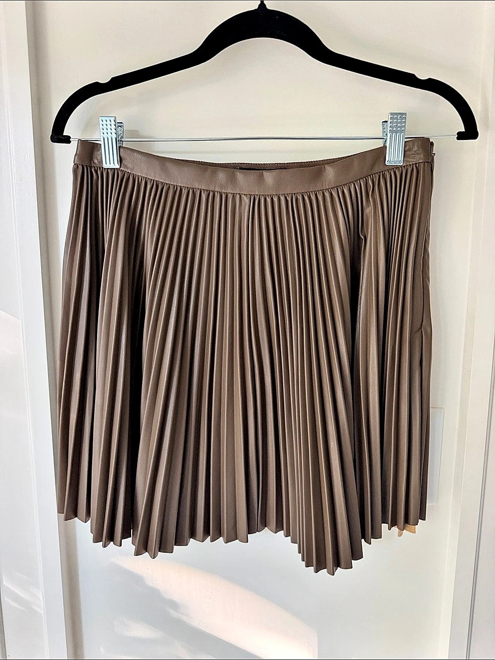 NWT J.Crew Pleated faux-leather skirt Midi Skirt in Brown size 4